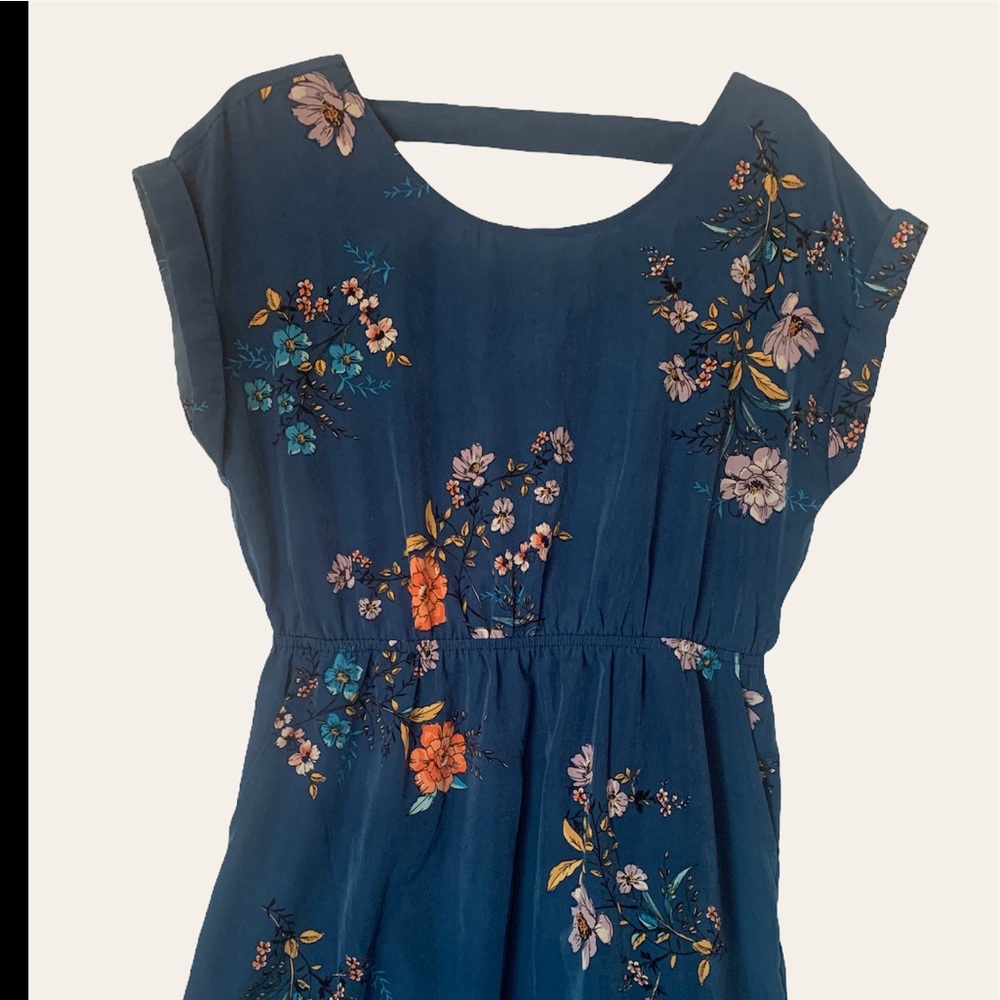 Blue floral tunic open back